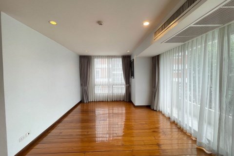 Condominio de 3 dormitorios en Bangkok, Tailandia № 143134 - foto 9