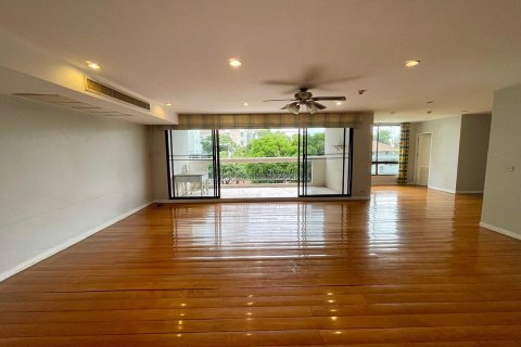 Condominio de 3 dormitorios en Bangkok, Tailandia № 143134 - foto 3