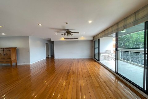 Condo in Bangkok, Thailand, 3 bedrooms № 143134
