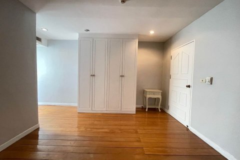 Condominio de 3 dormitorios en Bangkok, Tailandia № 143134 - foto 13
