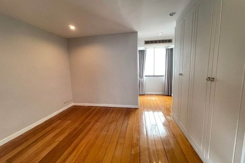 Condominio de 3 dormitorios en Bangkok, Tailandia № 143134 - foto 11