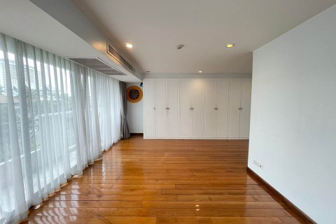 Condominio de 3 dormitorios en Bangkok, Tailandia № 143134 - foto 10