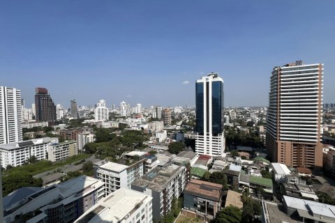 Condo in Bangkok, Thailand, 2 bedrooms  № 190951 - photo 12