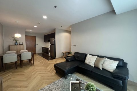 Condo in Bangkok, Thailand, 2 bedrooms  № 190951 - photo 2