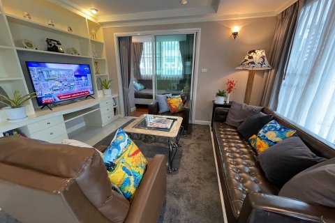 Condo in Bangkok, Thailand, 2 bedrooms  № 190949 - photo 6