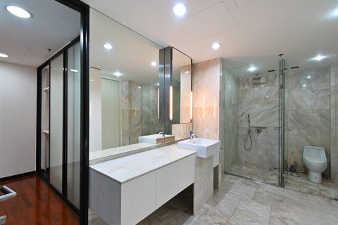Condominio de 4 dormitorios en Sathon, Bangkok, Tailandia № 190953 - foto 18