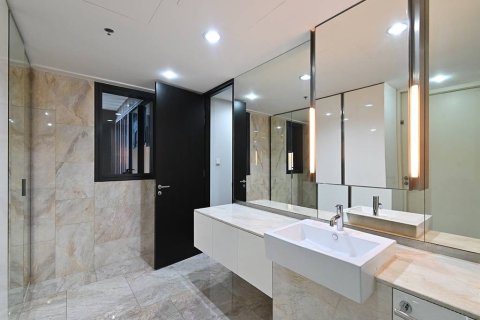 Condominio de 4 dormitorios en Sathon, Bangkok, Tailandia № 190953 - foto 20