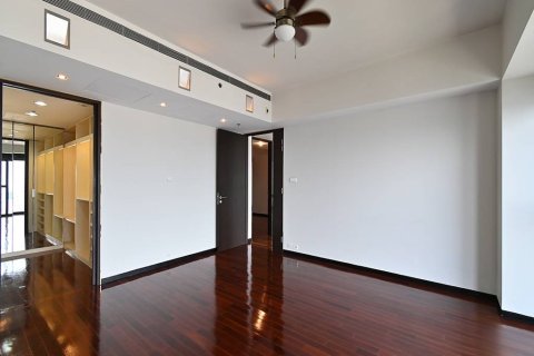 Condominio de 4 dormitorios en Sathon, Bangkok, Tailandia № 190953 - foto 13