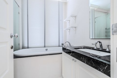 Condominio de 2 dormitorios en Bangkok, Tailandia № 143081 - foto 7