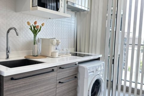 Condominio de 1 dormitorio en Sathon, Bangkok, Tailandia № 143077 - foto 6