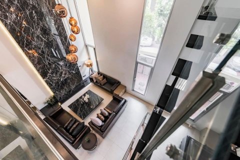 Adosado de 4 dormitorios en Sathon, Bangkok, Tailandia № 143079 - foto 4