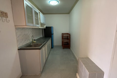 Condominio de 1 dormitorio en Watthana, Bangkok, Tailandia № 200759 - foto 4
