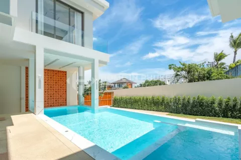 Casa de 4 dormitorios en Phuket, Tailandia № 135129 - foto 2