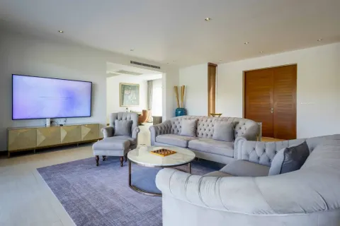 Casa de 4 dormitorios en Bang Tao, Tailandia № 210023 - foto 5