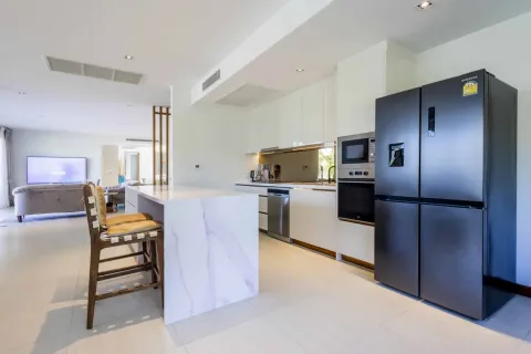 Casa de 4 dormitorios en Bang Tao, Tailandia № 210023 - foto 13