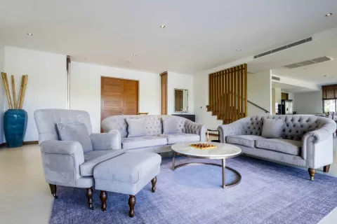 Casa de 4 dormitorios en Bang Tao, Tailandia № 210023 - foto 16