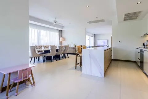 Casa de 4 dormitorios en Bang Tao, Tailandia № 210023 - foto 14