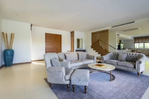 Casa de 4 dormitorios en Bang Tao, Tailandia № 210023 - foto 27