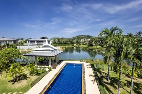 Casa de 4 dormitorios en Bang Tao, Tailandia № 210023 - foto 2