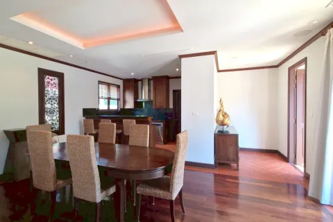 Casa de 4 dormitorios en Bang Tao, Tailandia № 210024 - foto 7