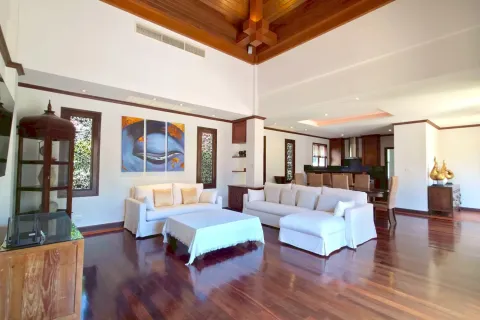 Casa de 4 dormitorios en Bang Tao, Tailandia № 210024 - foto 2