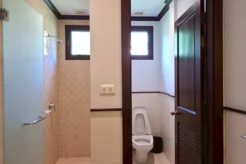 Casa de 4 dormitorios en Bang Tao, Tailandia № 210024 - foto 14