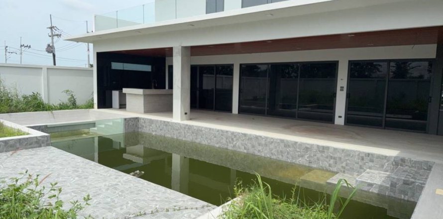 Terreno en Pattaya, Tailandia № 146792