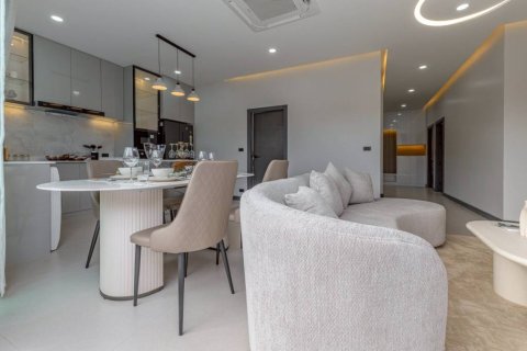 Chalet de 3 dormitorios en Pattaya, Tailandia № 146794 - foto 2