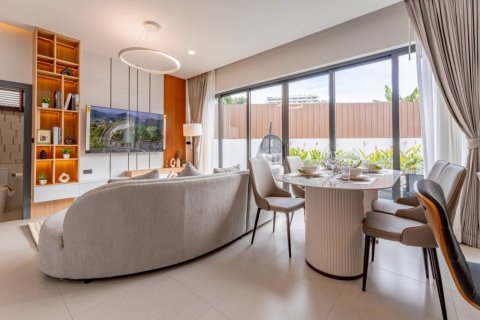 Chalet de 3 dormitorios en Pattaya, Tailandia № 146794 - foto 4