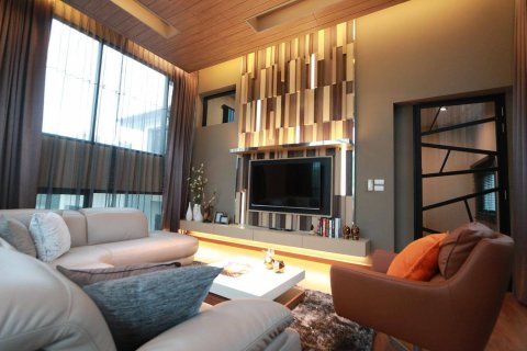 Casa de 5 dormitorios en Bangkok, Tailandia № 65921 - foto 4