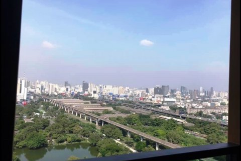 Condo in Bangkok, Thailand, 2 bedrooms № 65916 - photo 2