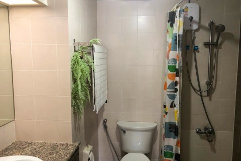 Condominio de 3 dormitorios en Bangkok, Tailandia № 65915 - foto 16