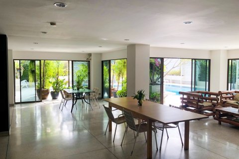 Condominio de 3 dormitorios en Bangkok, Tailandia № 65915 - foto 20