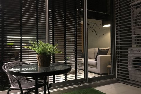 Condominio de 1 dormitorio en Bangkok, Tailandia № 144031 - foto 2