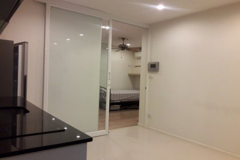 Condominio de 1 dormitorio en Bangkok, Tailandia № 144034 - foto 6