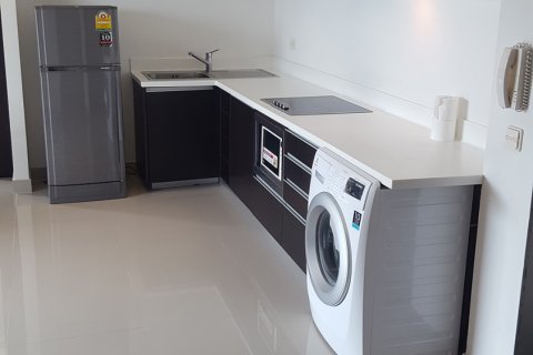 Condo à Bangkok, Thaïlande, 2 chambres № 144030 - photo 9