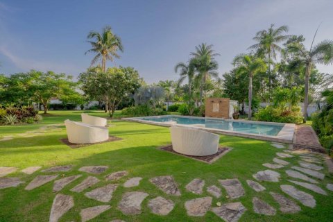 Chalet de 4 dormitorios en Hua Hin, Tailandia № 114201 - foto 4
