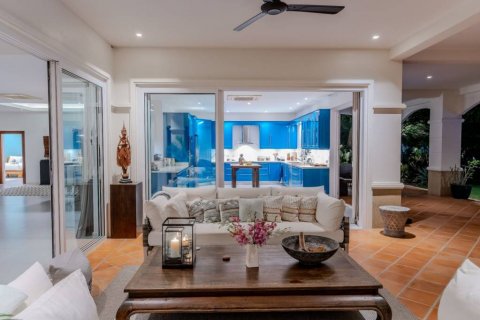 Chalet de 4 dormitorios en Hua Hin, Tailandia № 114201 - foto 10