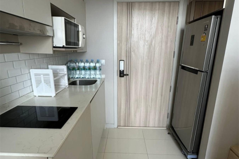 Condominio de 1 dormitorio en Bangkok, Tailandia № 186485 - foto 4