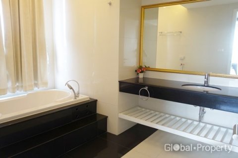 Condominio de 2 dormitorios en Pattaya, Tailandia № 57841 - foto 21