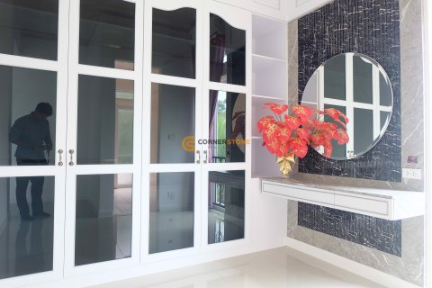 Estudio en Bang Lamung, Tailandia № 53728 - foto 17