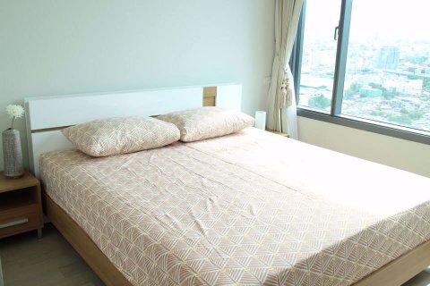 Condominio de 2 dormitorios en Ratchathewi, Bangkok, Tailandia № 48038 - foto 4