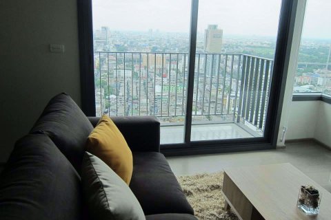 Condominio de 2 dormitorios en Ratchathewi, Bangkok, Tailandia № 48038 - foto 2