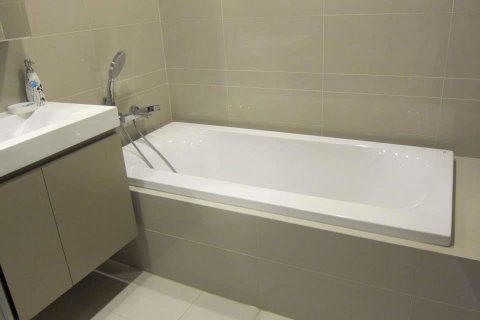Condominio de 2 dormitorios en Ratchathewi, Bangkok, Tailandia № 48038 - foto 8