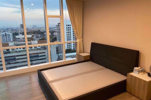 Condo in Bang Rak, Bangkok, Thailand, 2 bedrooms  № 48035 - photo 9