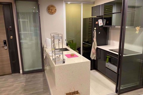 Condo in Bang Rak, Bangkok, Thailand, 2 bedrooms  № 48035 - photo 5