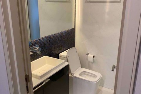 Condo in Bang Rak, Bangkok, Thailand, 2 bedrooms  № 48035 - photo 17