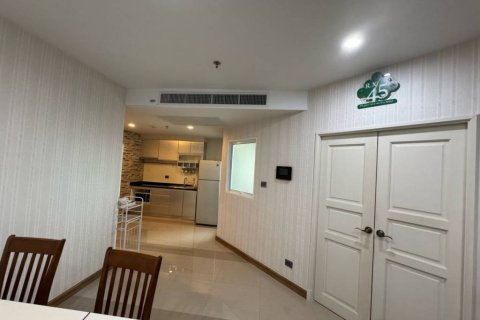 Condo in Bangkok, Thailand, 2 bedrooms  № 152336 - photo 5