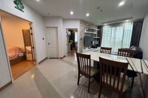Condo in Bangkok, Thailand, 2 bedrooms  № 152336 - photo 2