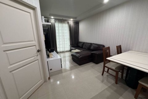 Condo in Bangkok, Thailand, 2 bedrooms  № 152336 - photo 4
